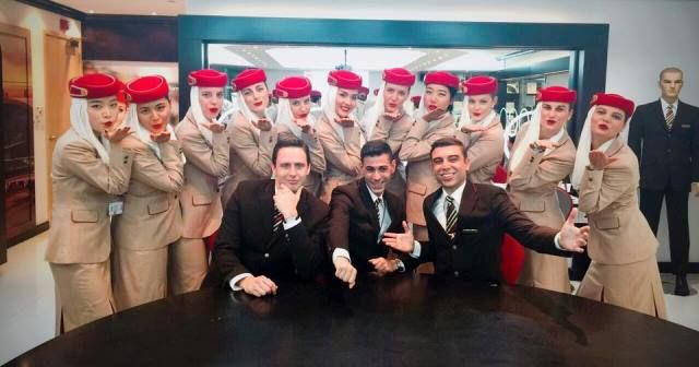 Unirse a Emirates como tripulante de cabina, aterrizar en Dubái y empezar la formación en Emirates Aviation College.