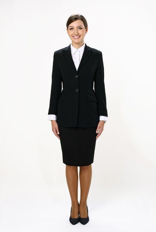 Foto formal cuerpo entero Emirates para dossier Cabin Crew Open Day
